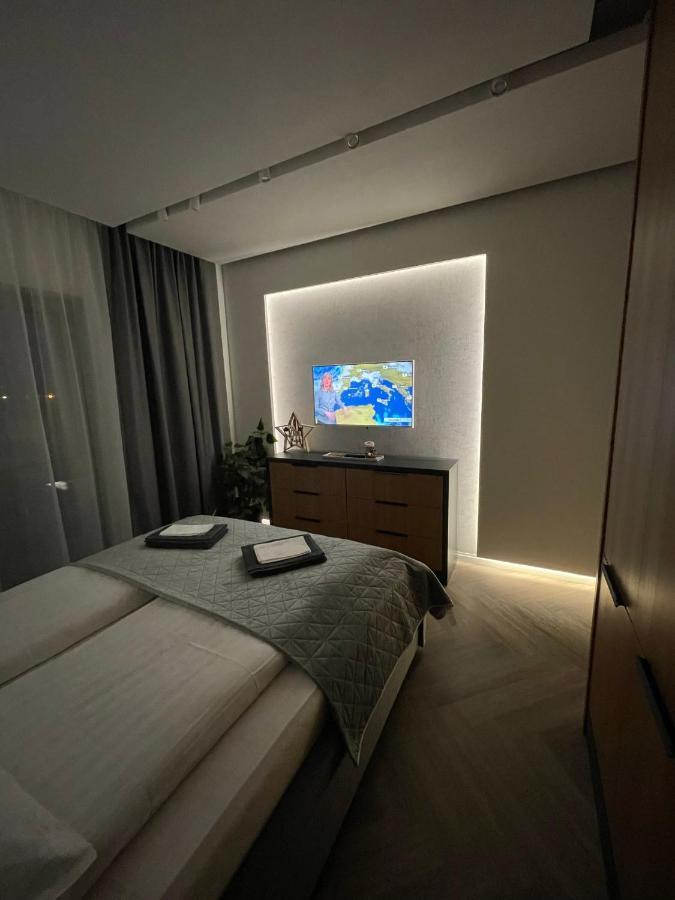 Luxury By The Lake Ap 25 Sibiu Exterior photo